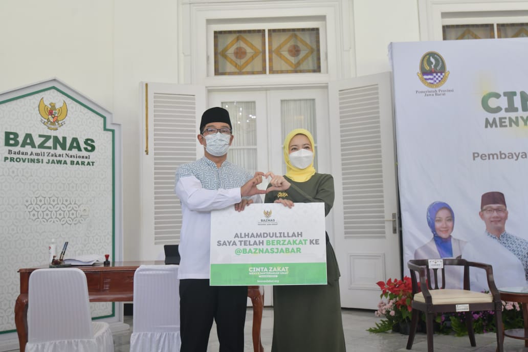 Ridwan Kamil: Zakat Bantu Entas Kemiskinan Ekstrem, Ditargetkan di Jabar terhimpun Rp 1,6 triliun Ridwan Kamil: Zakat Bantu Entas Kemiskinan Ekstrem, Ditargetkan di Jabar terhimpun Rp 1,6 triliun