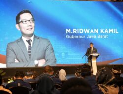 Hadiri Pelantikan Pengurus DPD Demokrat Jabar, Ridwan Kamil: Mari Bersinergi Bangun Jawa Barat Hadiri Pelantikan Pengurus DPD Demokrat Jabar, Ridwan Kamil: Mari Bersinergi Bangun Jawa Barat