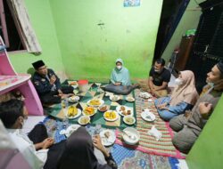 Sahur Bersama Keluarga Bi Mar, Ridwan Kamil: Silaturahmi Bawa Kebahagiaan Sahur Bersama Keluarga Bi Mar, Ridwan Kamil: Silaturahmi Bawa Kebahagiaan