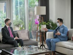 Gubernur Jabar dan Dubes Inggris untuk Indonesia Bahas Penggunaan Energi Baru Terbarukan Gubernur Jabar dan Dubes Inggris untuk Indonesia Bahas Penggunaan Energi Baru Terbarukan