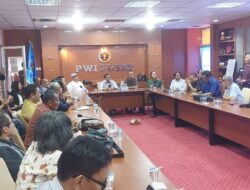 Rapat Perdana Seluruh Pengurus Baru PWI, Hendry CH Bangun: Saling Kenal dan Bekerjasama dengan Baik