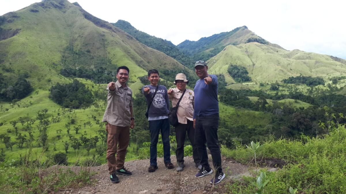 Tim Dinas ESDM-DPMPTSP Inventarisasi Potensi Pembangkit Listrik EBT di Kalumpang