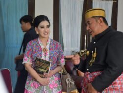Pj Gubernur Sulbar Apresiasi Upaya Istri Kapolda Perhatikan Budaya Tenun Mandar