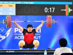 Imam Jamaludin Sumbang Emas dari Cabor Angkat Besi