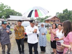 Pj Gubernur Sulbar Kunjungi Warga di Perbatasan Mamasa – Toraja