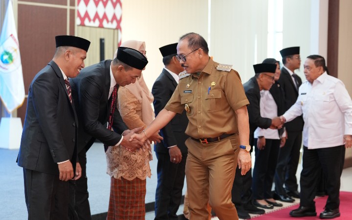 Wagub Sulbar Hadiri Pelantikan Komisi Informasi Provinsi Sulbar
