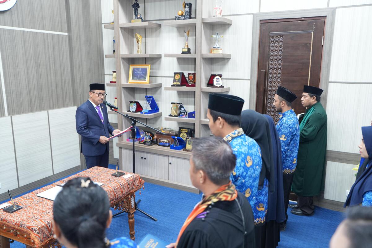 Gubernur Suhardi Duka Lantik Pejabat Fungsional, Efisien dan Tepat Waktu
