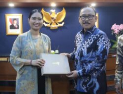 Gubernur Suhardi Duka Dorong Sandeq Silumba Masuk Event Internasional