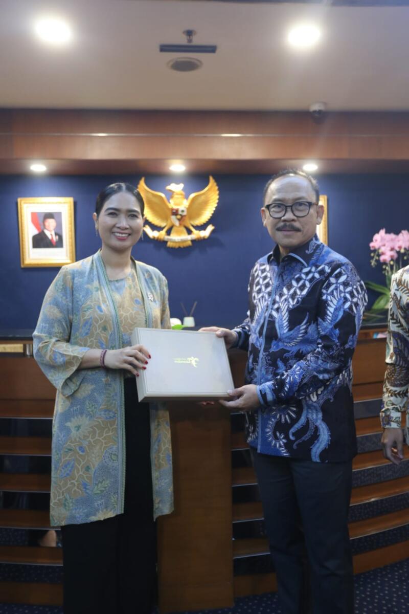 Gubernur Suhardi Duka Dorong Sandeq Silumba Masuk Event Internasional