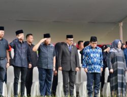PenuhHaru, Gubernur Sulbar Suhardi Duka Jadi Inspektur Upacara Persemayaman Salim S Mengga