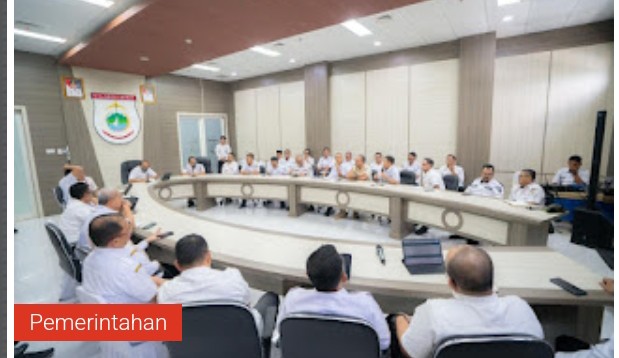 Rapat Strategis Pemprov Sulbar: Gubernur SDK Tekankan Sinergi OPD dan Respons Isu Nasional