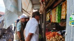 Tim Gabungan Pantau dan Monitoring Harga Pangan di Pasar Baru Mamuju, Tim Gabungan Pantau dan Monitoring Harga Pangan di Pasar Baru Mamuju,