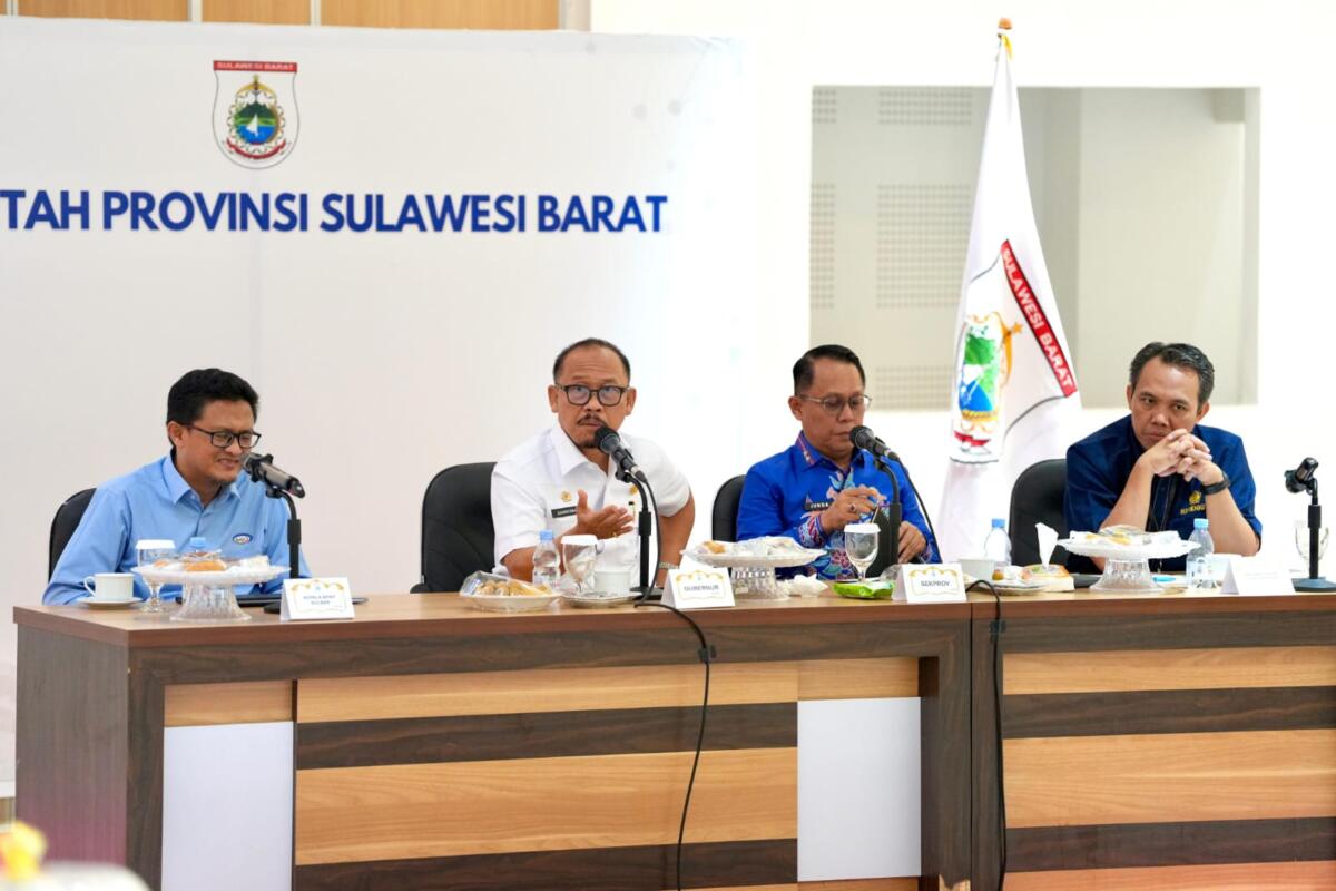Evaluasi Triwulan I, Gubernur Sulbar Ingatkan Risiko APBD dan Pentingnya Data Akura