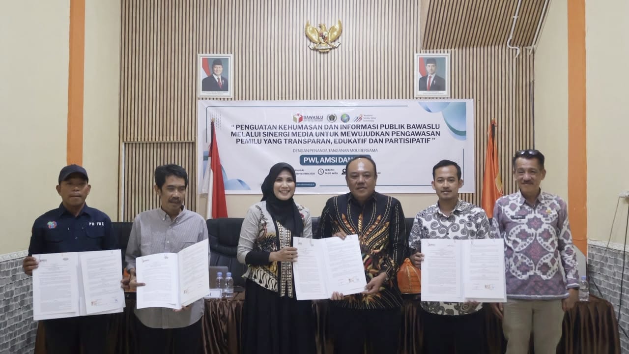 Bawaslu Sulbar Teken MoU Dengan Organisasi Pers